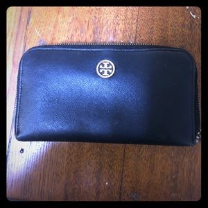Tory Burch zip wallet🖤🖤🖤🖤